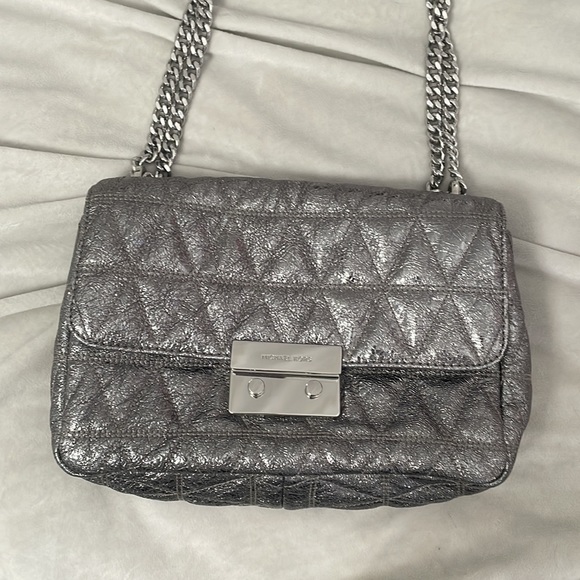 Michael Kors Silver Sloan Quilted Handbag - Picture 6 of 12
